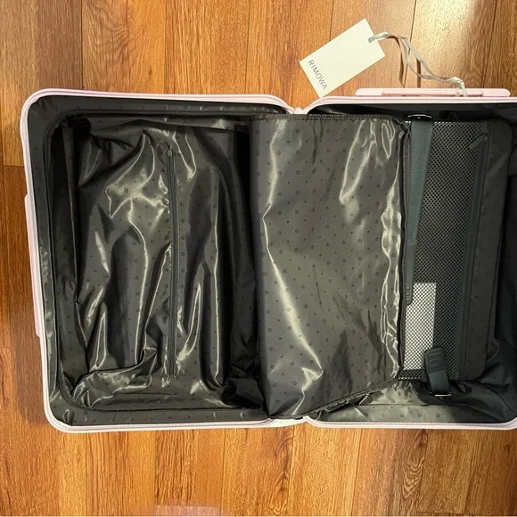 RIMOWA Essential Cabin in Ballerina Pink - Picture 7 of 16